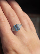 Load image into Gallery viewer, 18K White Gold Aquamarine and Diamond Ring
