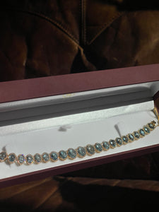 18K Yellow Gold Graduating Cabochon Aquamarine and Diamond Bracelet, 23.32ct Aquamarine, 1.70ct Diamond