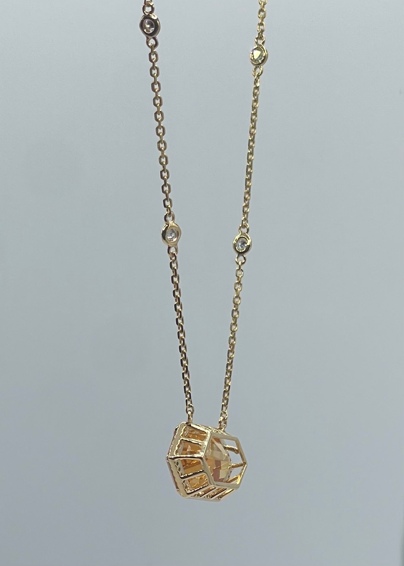 Citrine and Diamond Necklace in 18k Yellow Gold