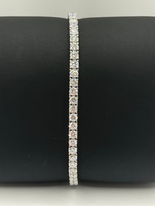 Exquisite 14k White Gold Diamond Tennis Bracelet - 5.66ctw LAB Diamonds