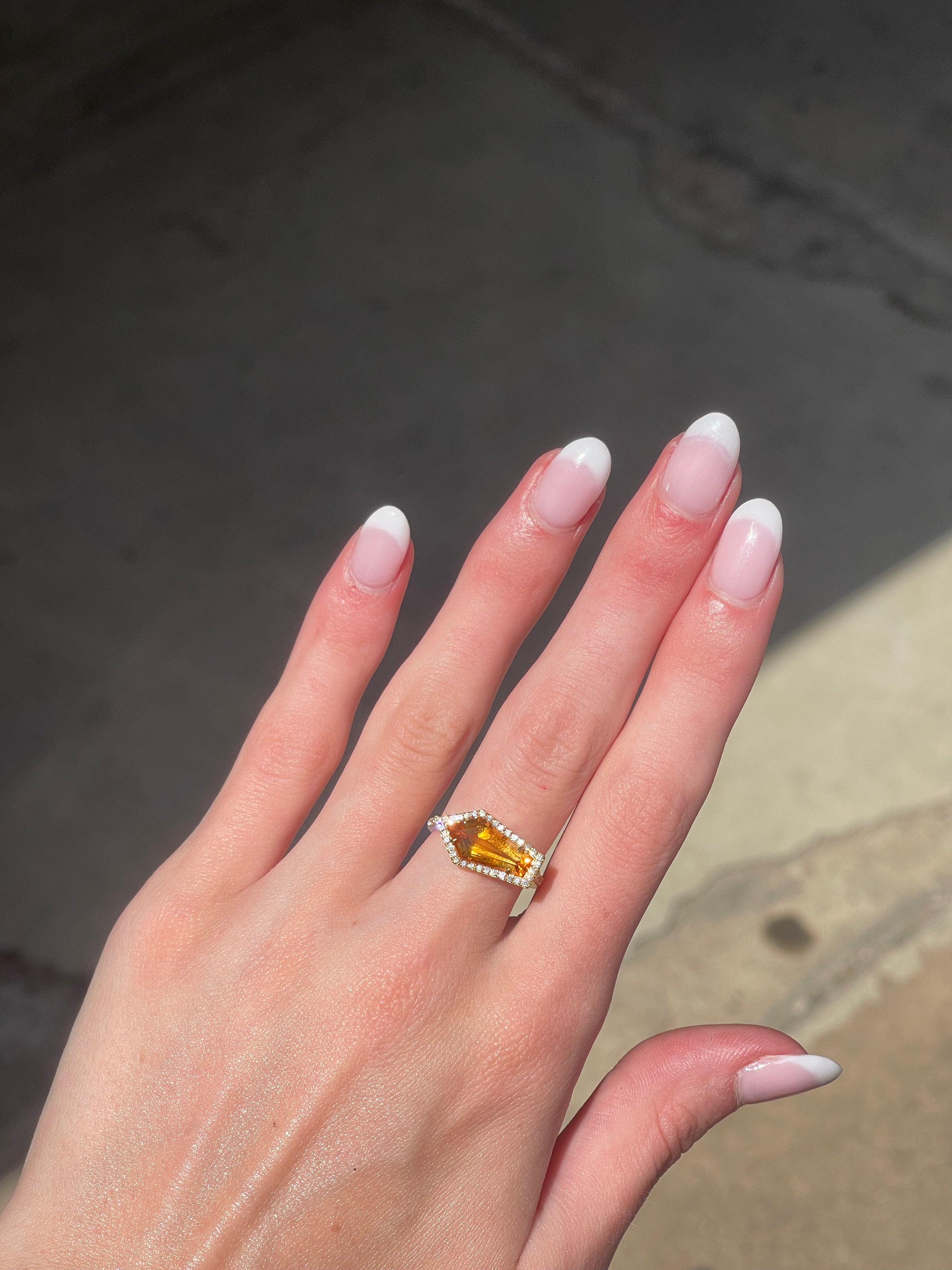 2.40ct Citrine & 0.33ct Diamond Ring in 18k Yellow Gold, Size 7