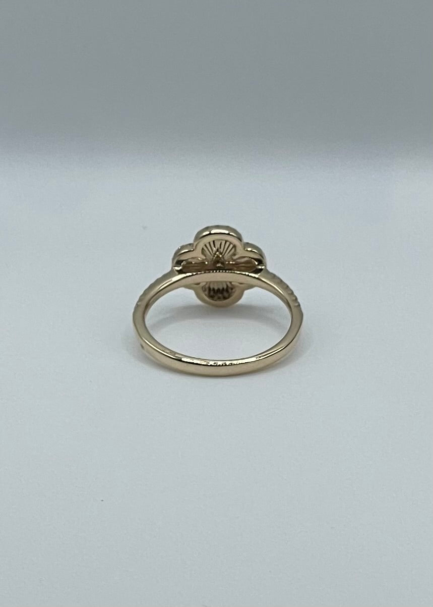 14K Yellow Gold Fluted Quatrefoil Ring - 0.24ct Diamonds