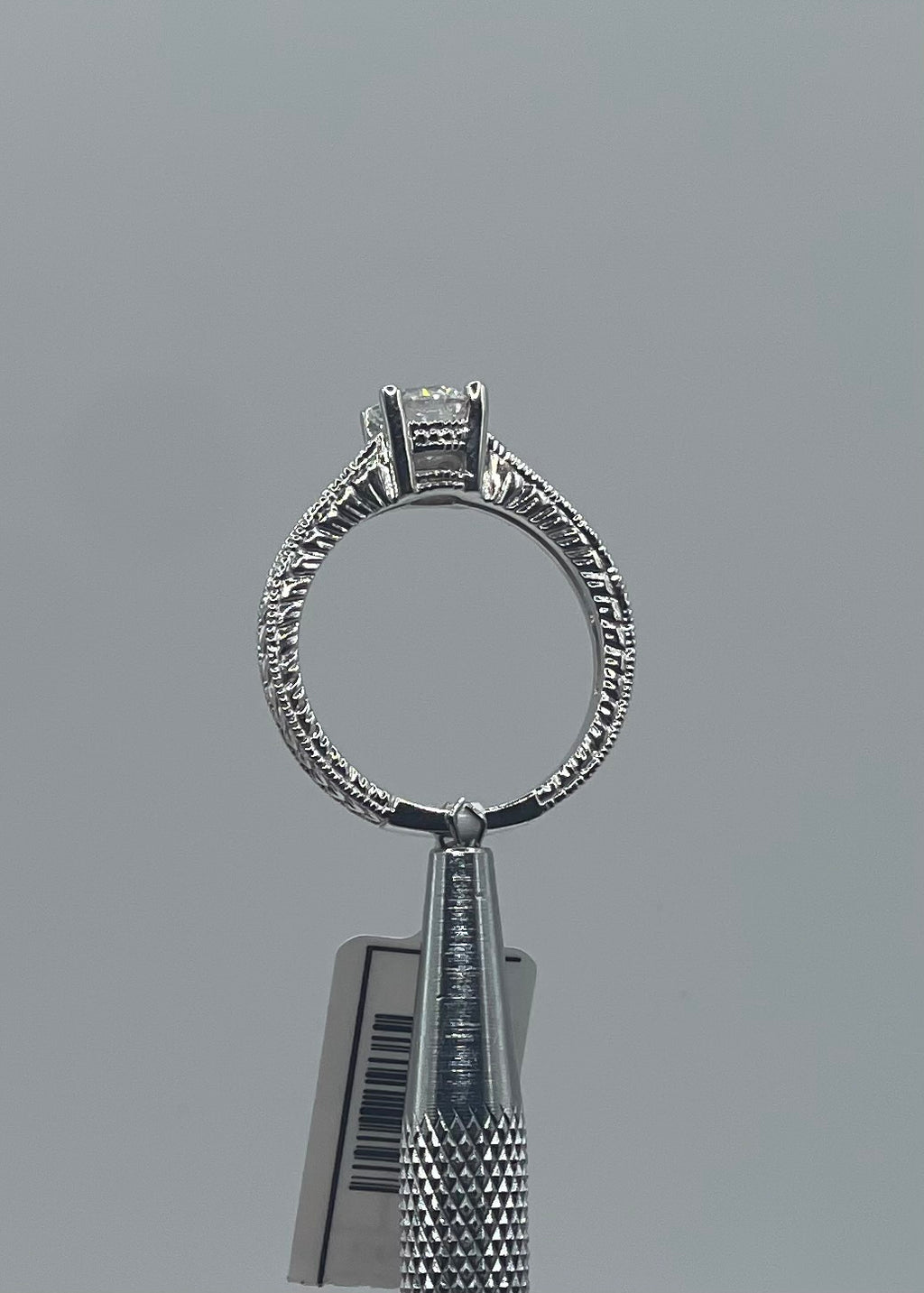 Classic 14K White Gold Round-Cut Diamond Engagement Ring with Engraved Band - 0.97 Carat, Lab F VS1