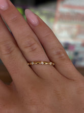 Load image into Gallery viewer, 14K Yellow Gold Bubble Diamond Band
