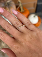 Load image into Gallery viewer, 14K Yellow Gold Diamond Wedding Band (0.25ctw)
