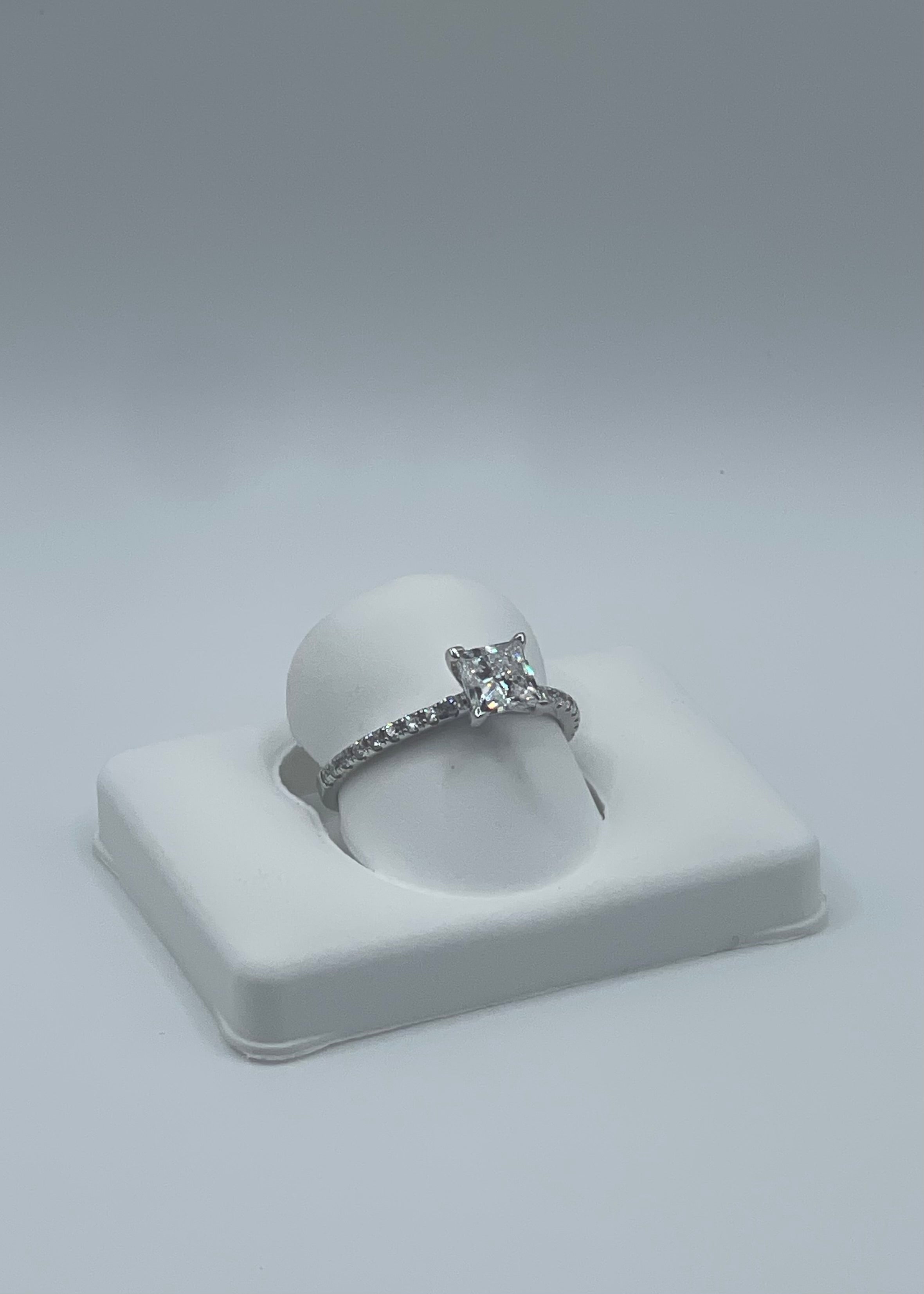 14K White Gold Princess-Cut Diamond Engagement Ring - 0.90 Carat, Lab H VS1