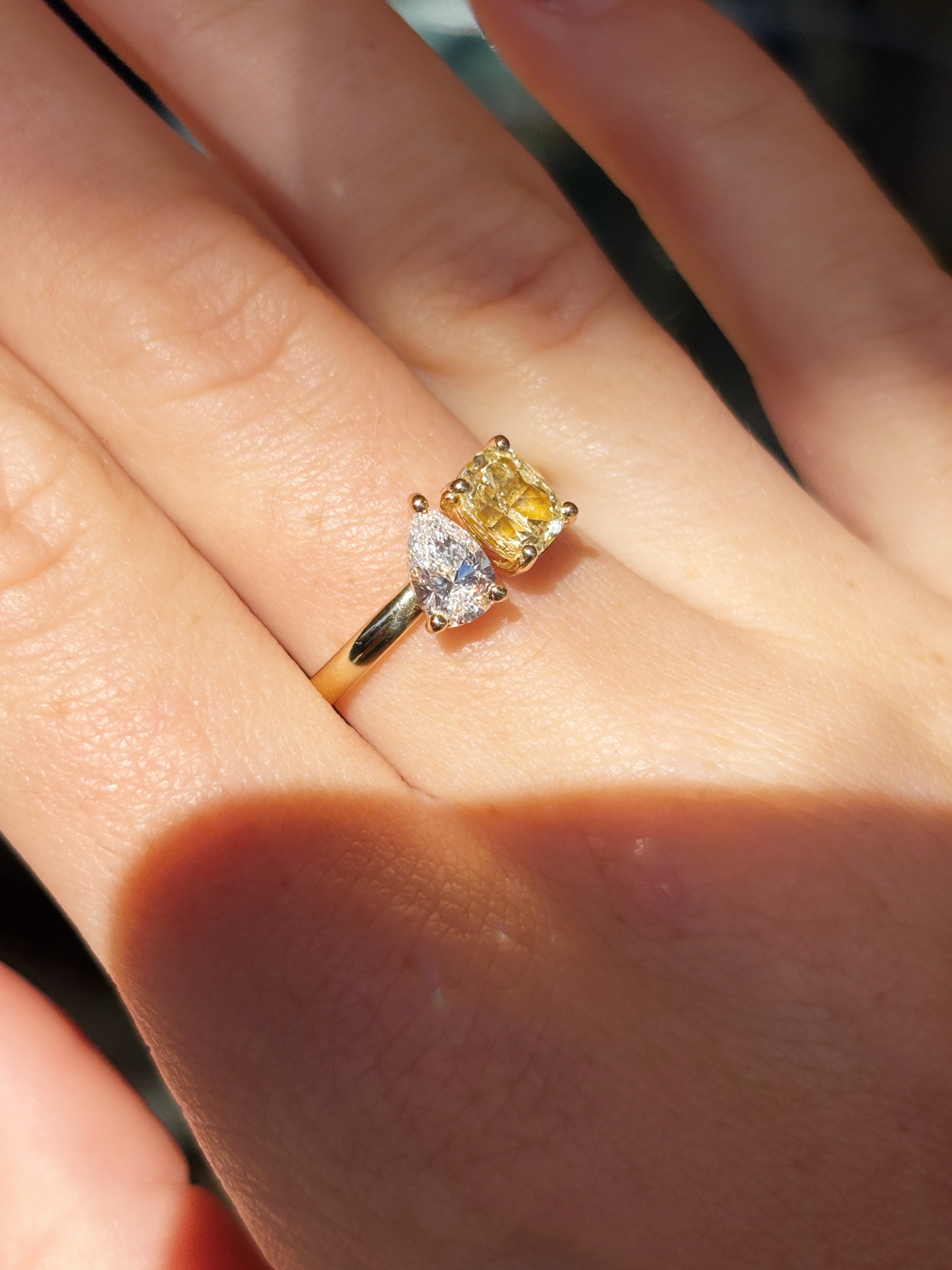 Golden Harmony Toi et Moi Diamond Ring