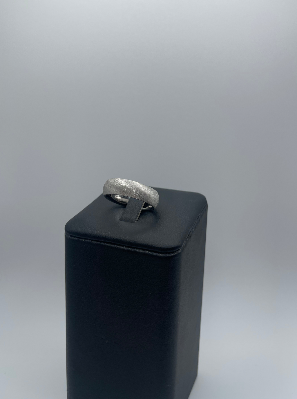 Men's Rock Finish Platinum Band